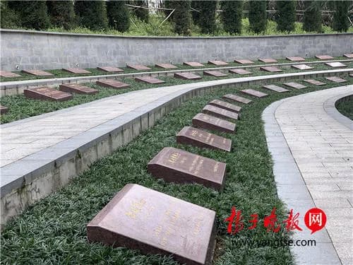 江镜镇革命烈士陵园