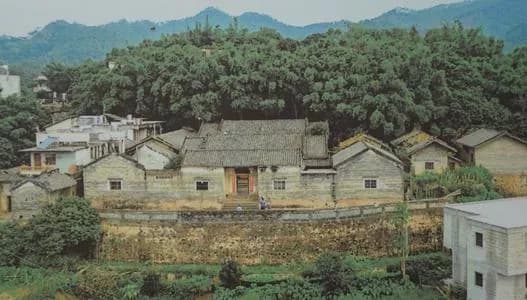 封凤子故居