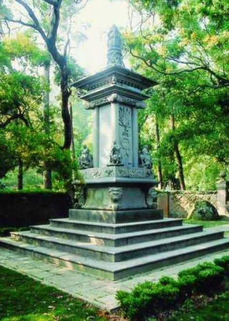 林森藏骨塔
