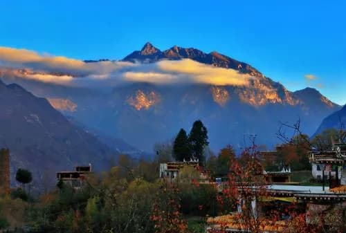 墨尔多神山