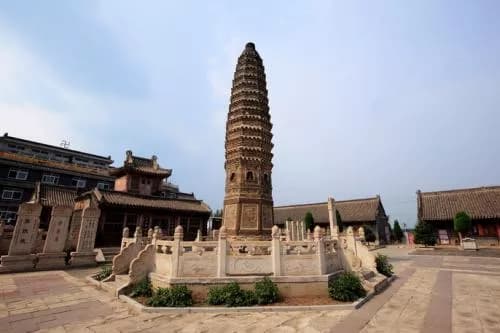 青塔寺塔