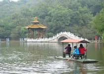 深秀湖