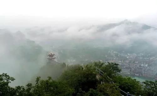 石屏山