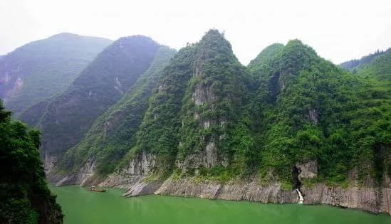 女山