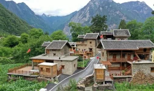 虾拉沱村