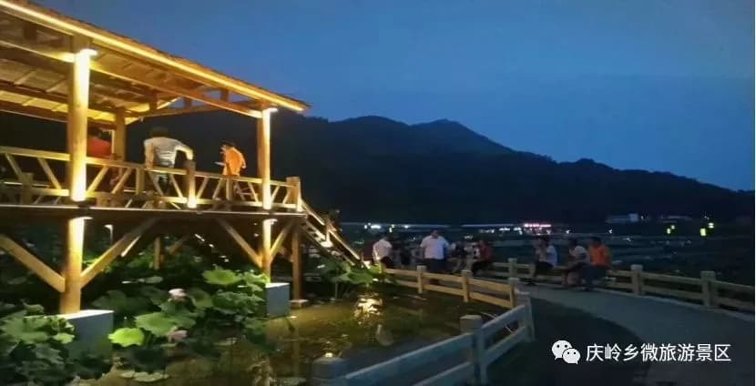 岭·格萨尔王庙