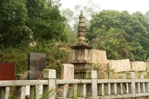 梅山婆罗门佛塔