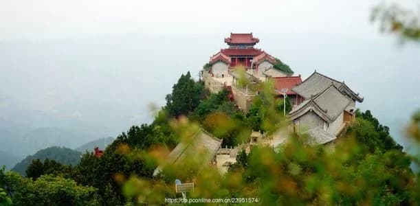 蟒头山明代庙宇群遗址
