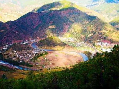 佛爷崖太极八卦图景区