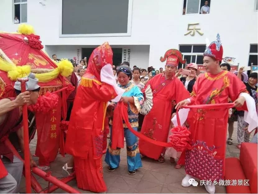 岭·格萨尔王庙