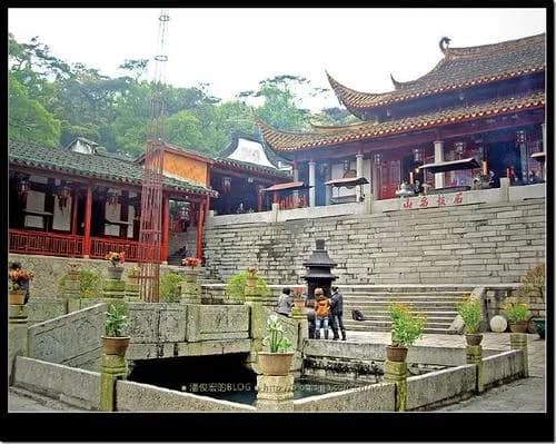 涌泉寺回龙阁