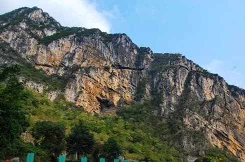 石门雄关