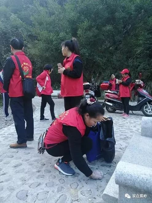 岭·格萨尔王庙