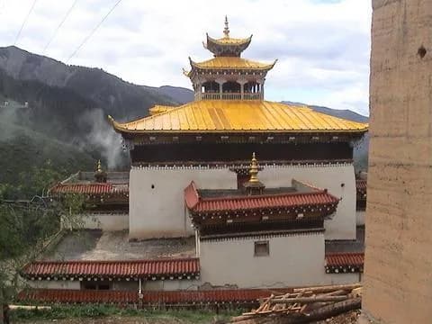 嘎绒寺
