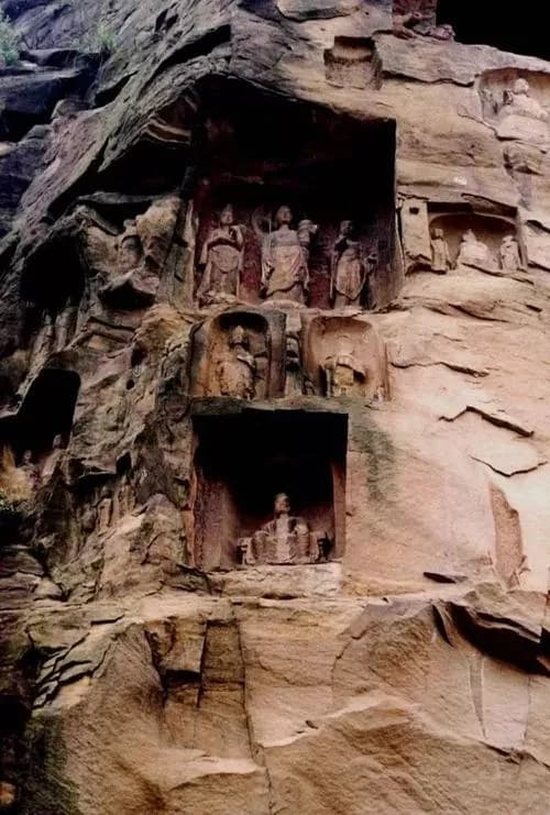 黄家岭摩崖造像