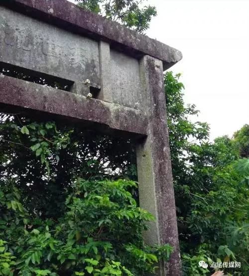 天褒节孝石牌坊