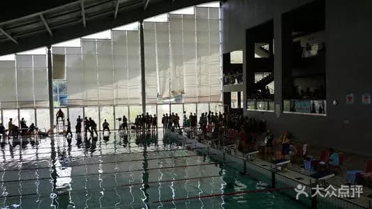 金山湖游泳跳水馆